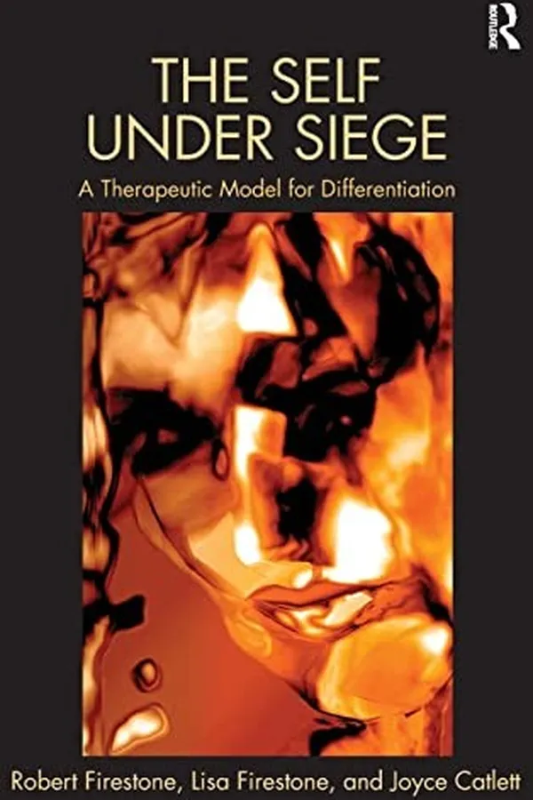 Capa de The self under siege