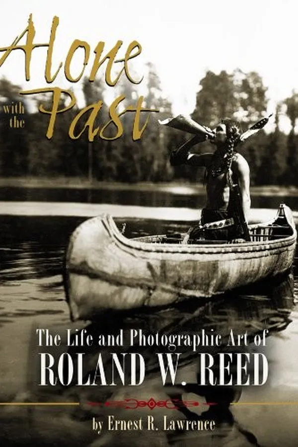 Capa de Alone with the past