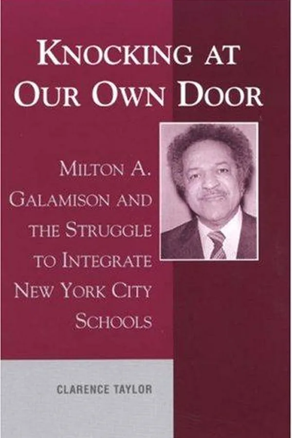 Capa de Knocking at our own door