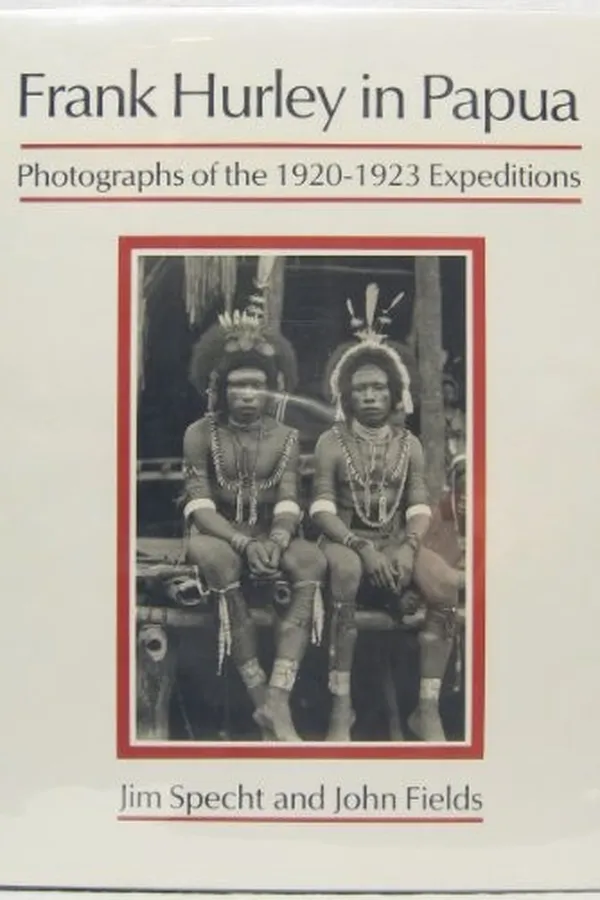 Capa de Frank Hurley in Papua