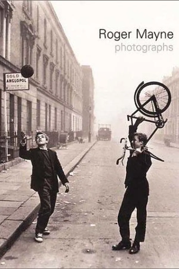 Capa de Roger Mayne