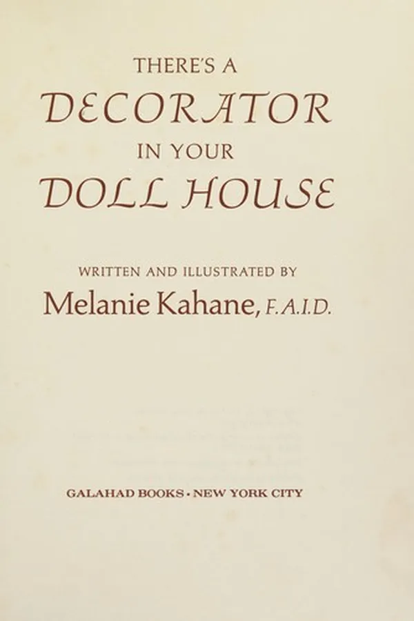 Capa de There's a decorator in your doll house