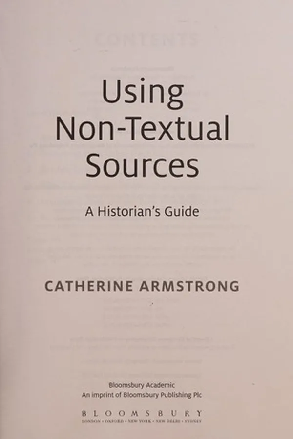 Capa de Using non-textual sources