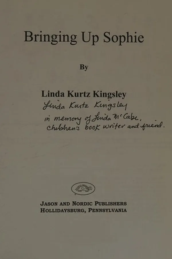 Capa de Bringing up Sophie