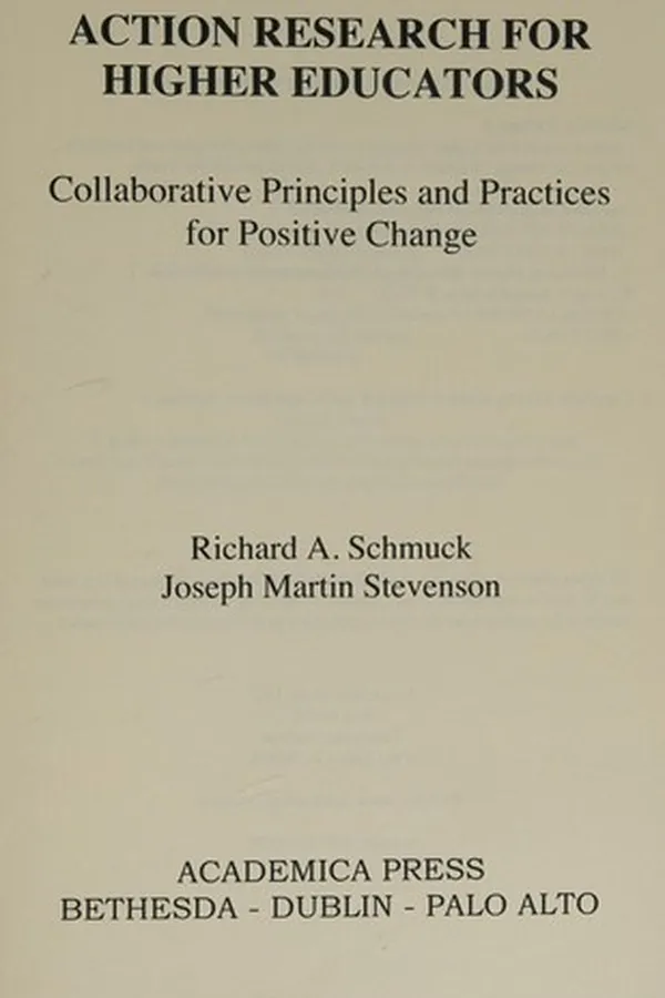 Capa de Action research for higher educators