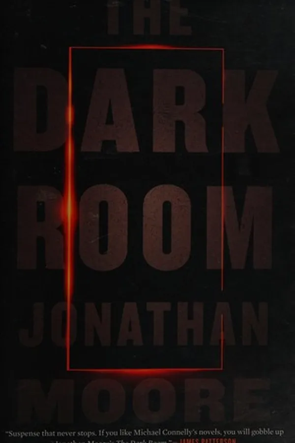 Capa de The dark room