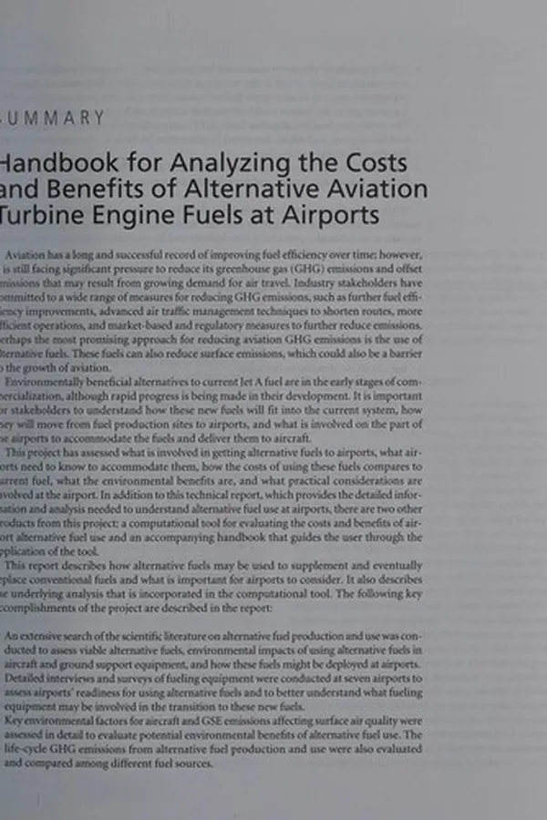 Capa de Handbook for analyzing the costs and benefits of alternative aviation turbine engine fuels at airports