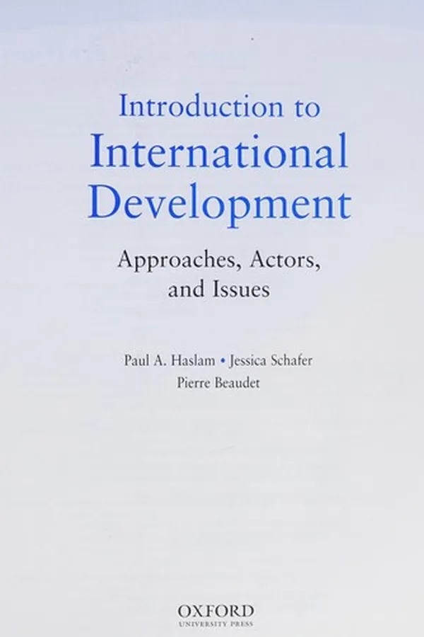 Capa de Introduction to international development