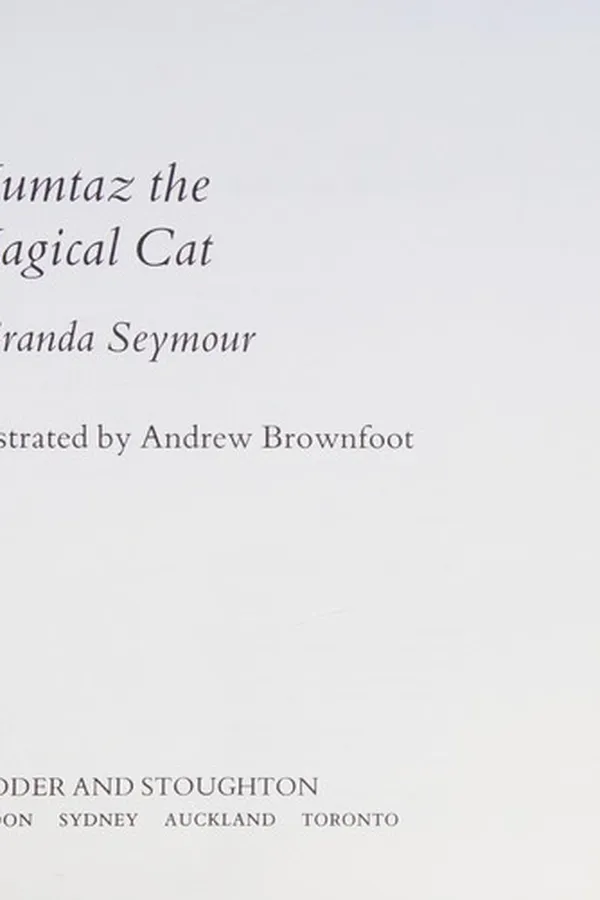 Capa de Mumtaz Magical Cat