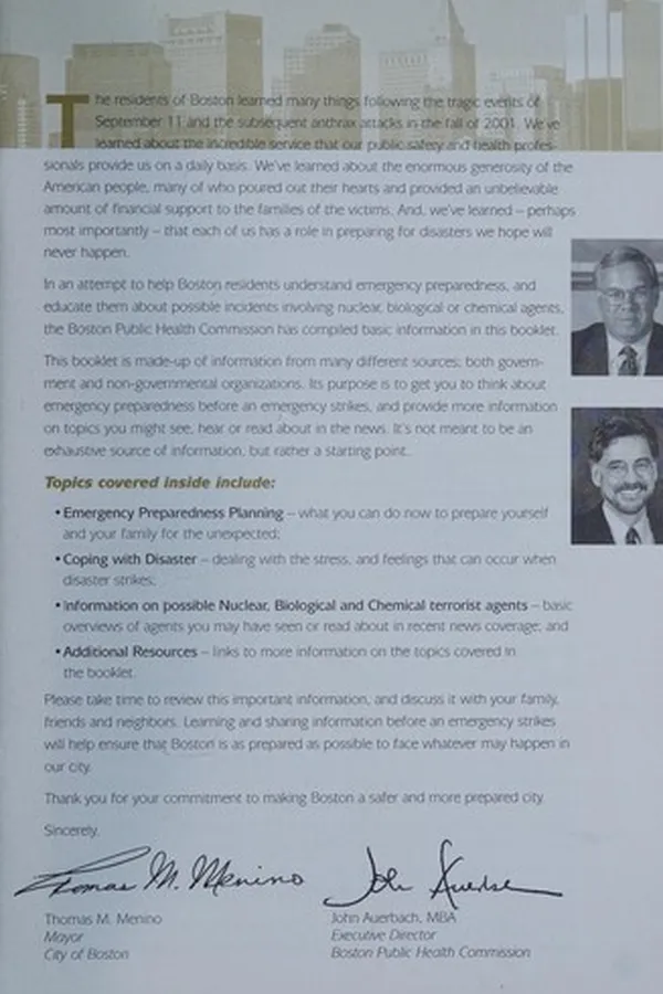Capa de Live. Learn. Prepare. Information on dealing with disaster and about the new threats we face