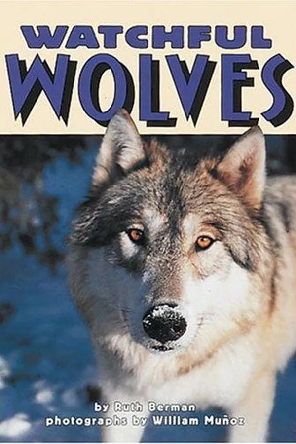 Capa de Watchful wolves