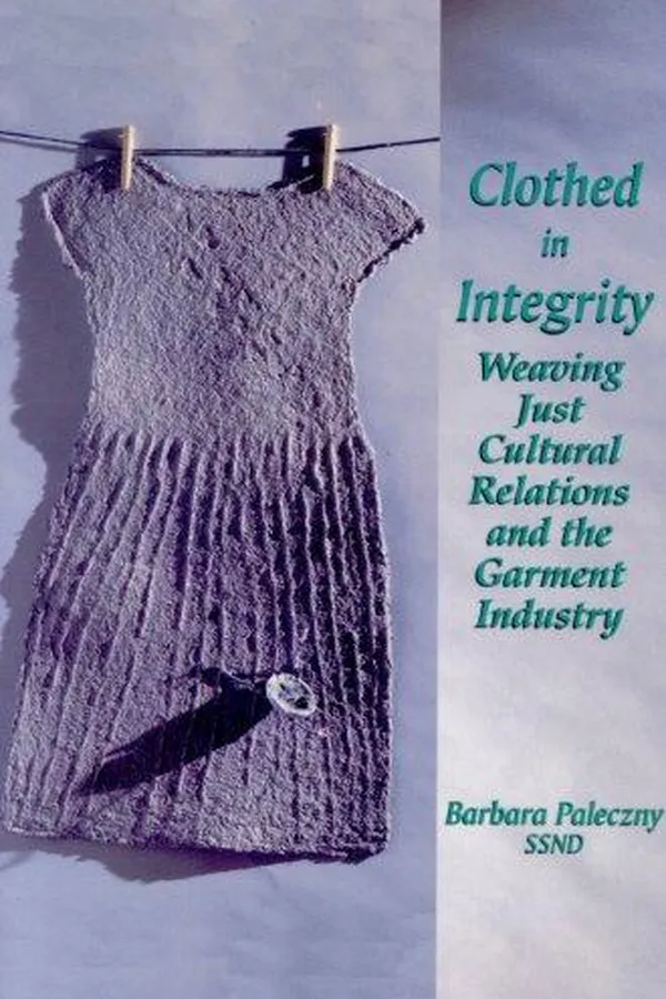 Capa de Clothed in Integrity