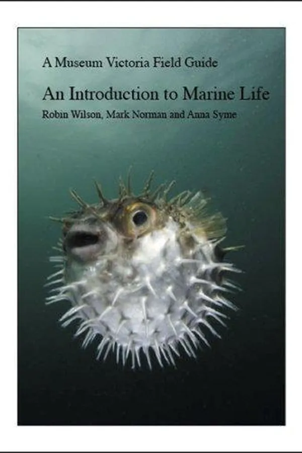 Capa de Introduction to Marine Life (Museum Victoria Field Guide)