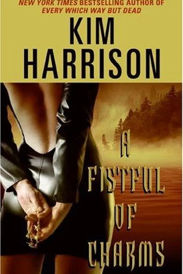 Capa de A Fistful of Charms (Rachel Morgan, Book 4)