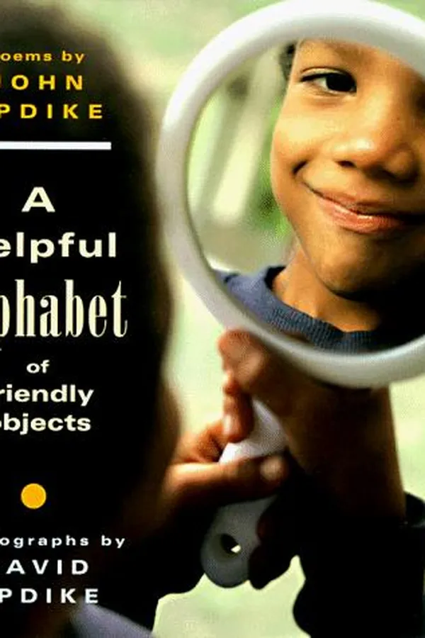 Capa de Helpful Alphabet of Friendly Objects