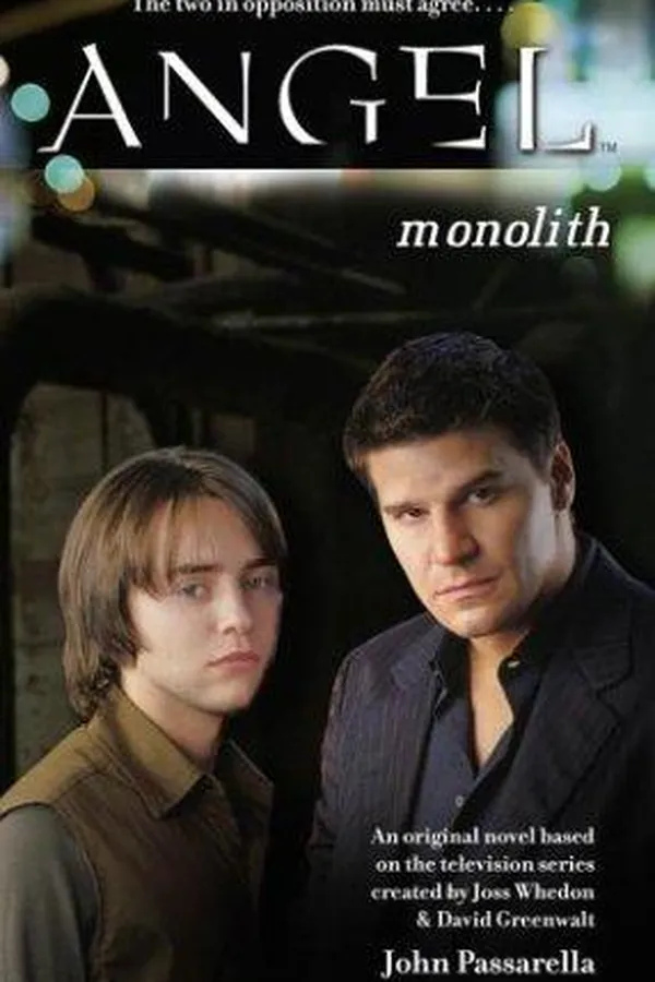 Capa de Monolith