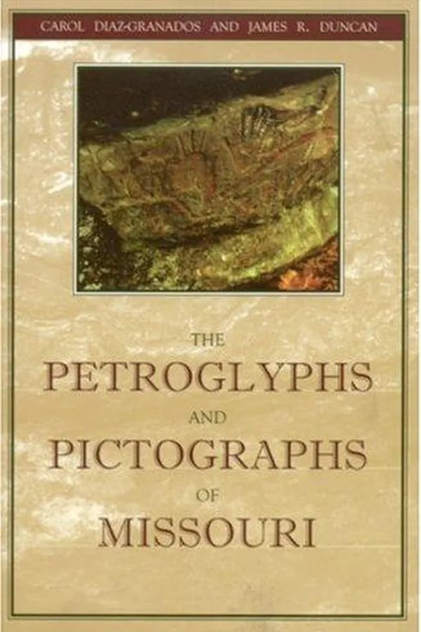 Capa de The petroglyphs and pictographs of Missouri