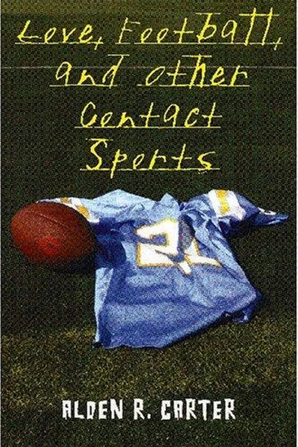 Capa de Love, football, and other contact sports
