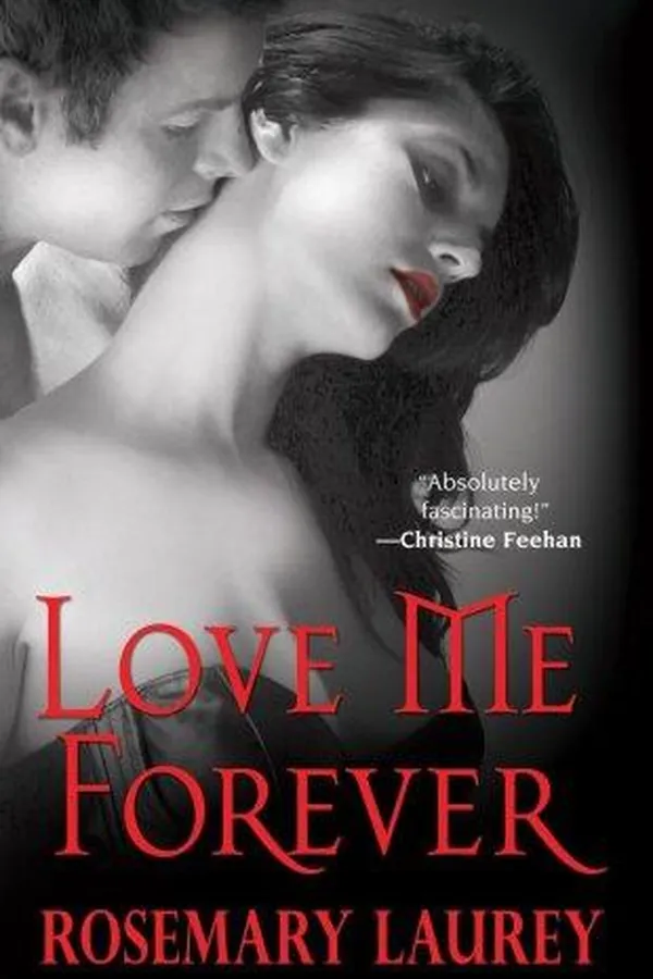 Capa de Love Me Forever