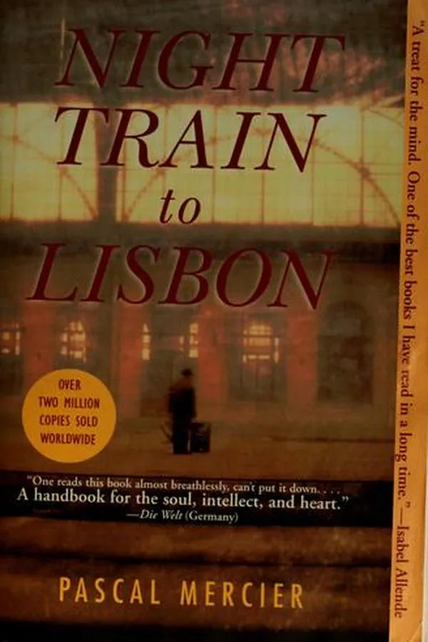Capa de Night train to Lisbon