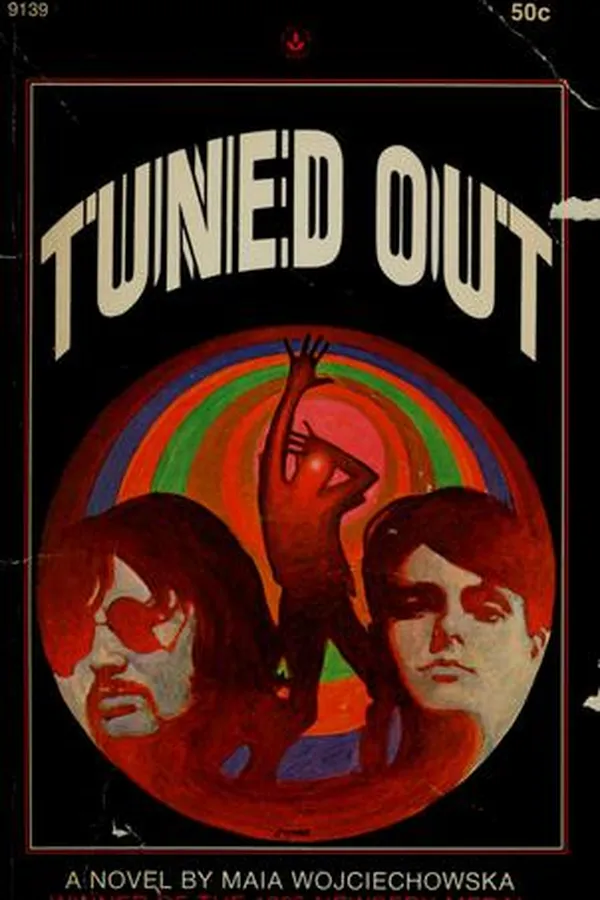 Capa de Tuned out