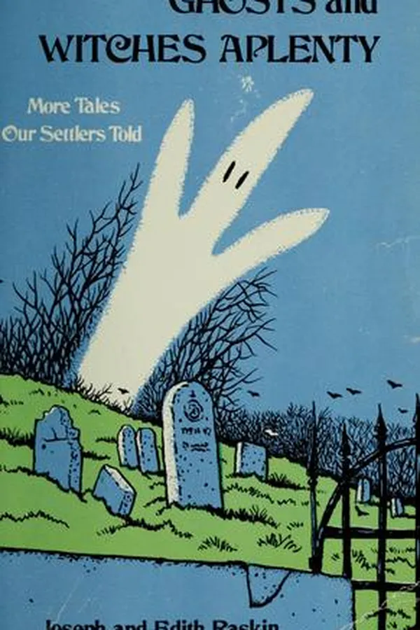 Capa de Ghosts and witches aplenty