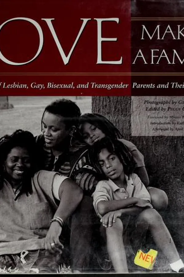 Capa de Love makes a family