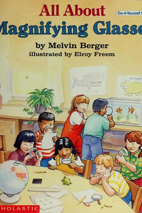 Capa de All about magnifying glasses