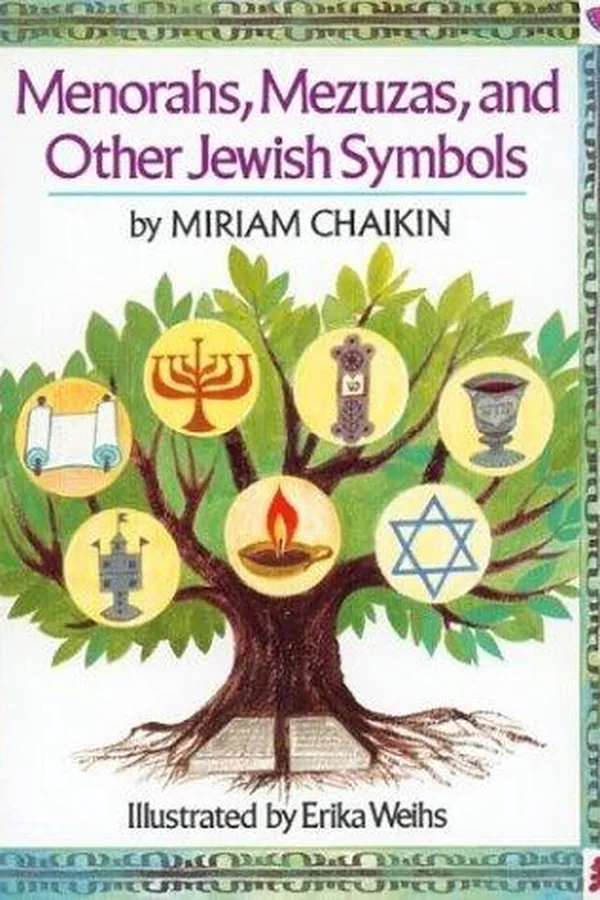 Capa de Menorahs, Mezuzas, and Other Jewish Symbols