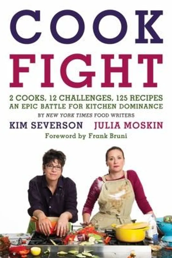 Capa de Cook Fight 2 Cooks 12 Challenges 125 Recipes An Epic Battle For Kitchen Dominance