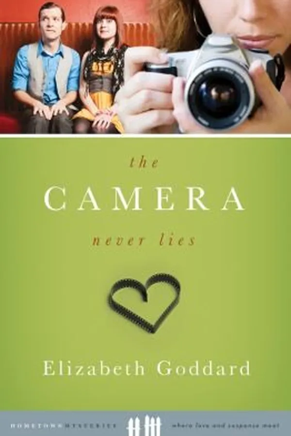Capa de The Camera Never Lies