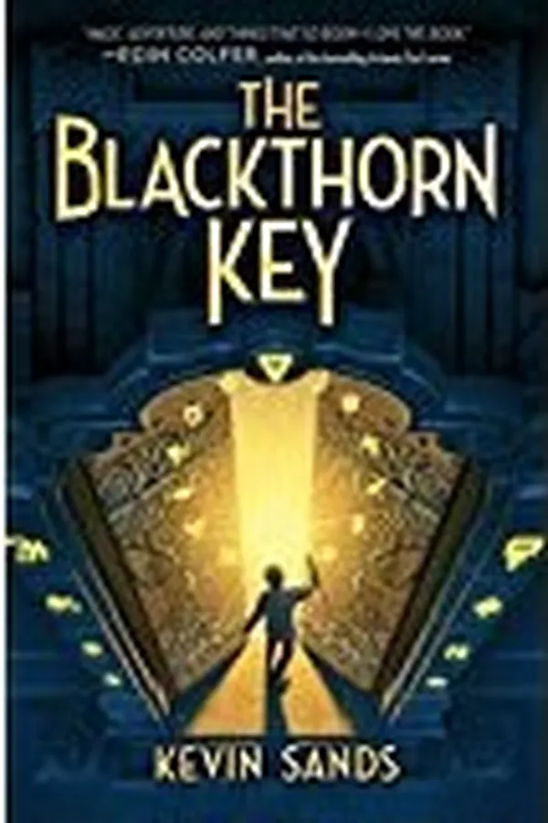 Capa de The Blackthorn Key