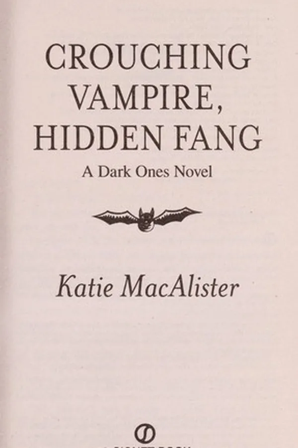 Capa de Crouching vampire, hidden fang