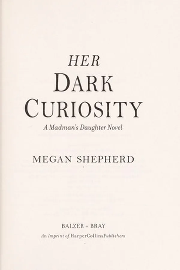 Capa de Her dark curiosity