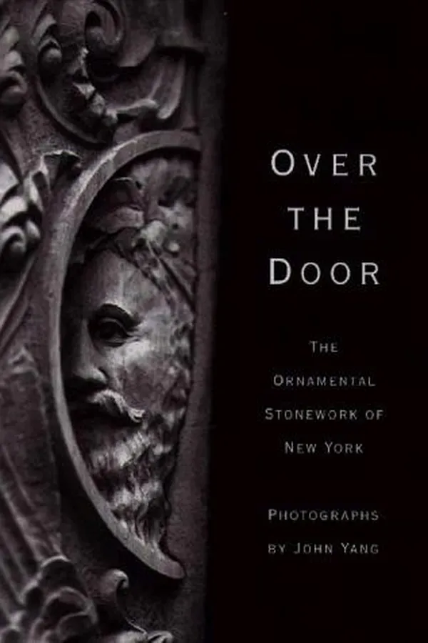 Capa de Over the door
