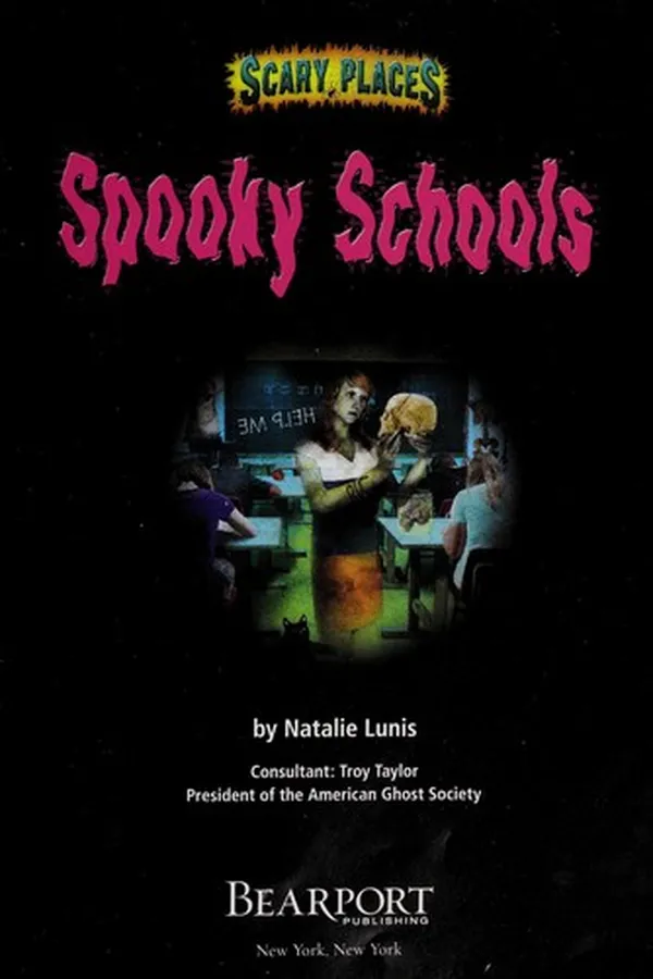 Capa de Spooky schools