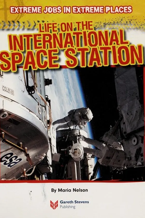 Capa de Life on the International Space Station