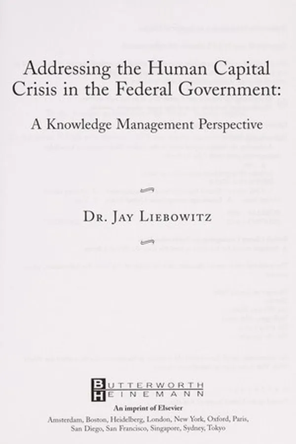 Capa de Addressing the human capital crisis in the Federal Government
