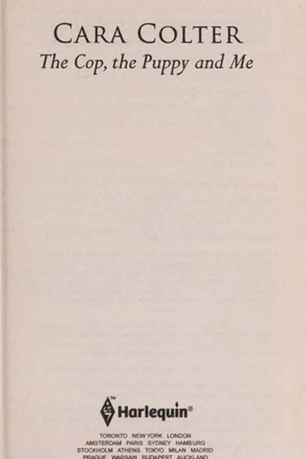 Capa de The cop, the puppy and me