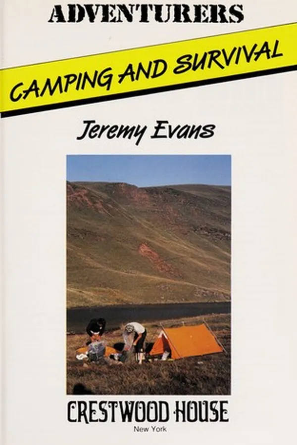 Capa de Camping and survival