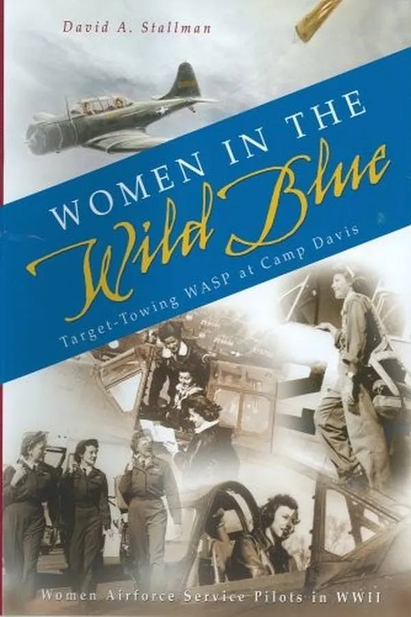 Capa de Women in the Wild Blue