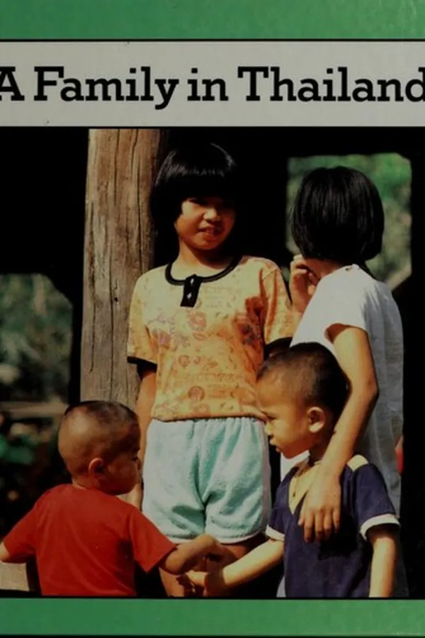 Capa de A family in Thailand