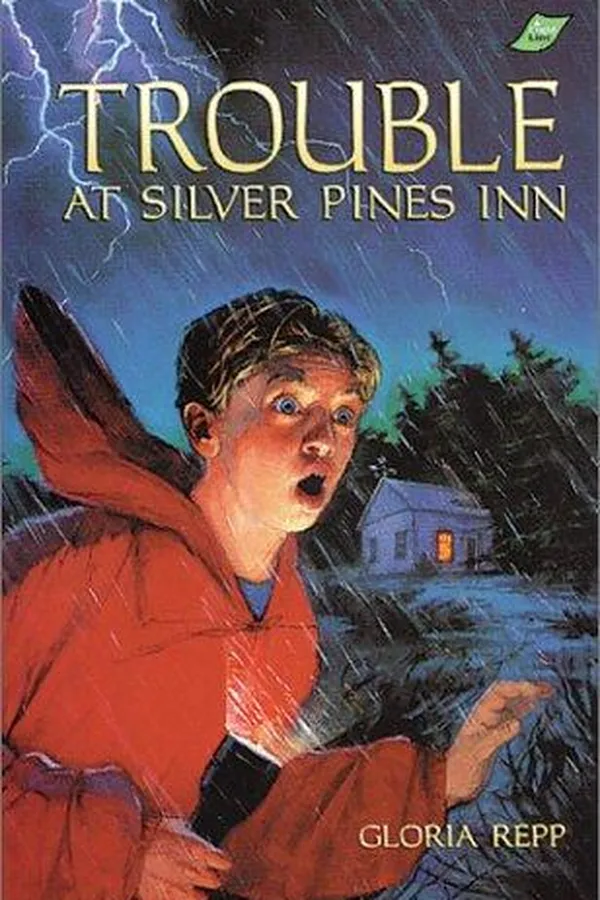 Capa de Trouble at Silver Pines Inn