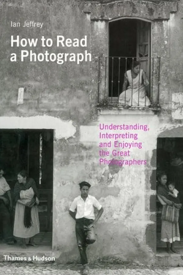 Capa de How to Read a Photograph