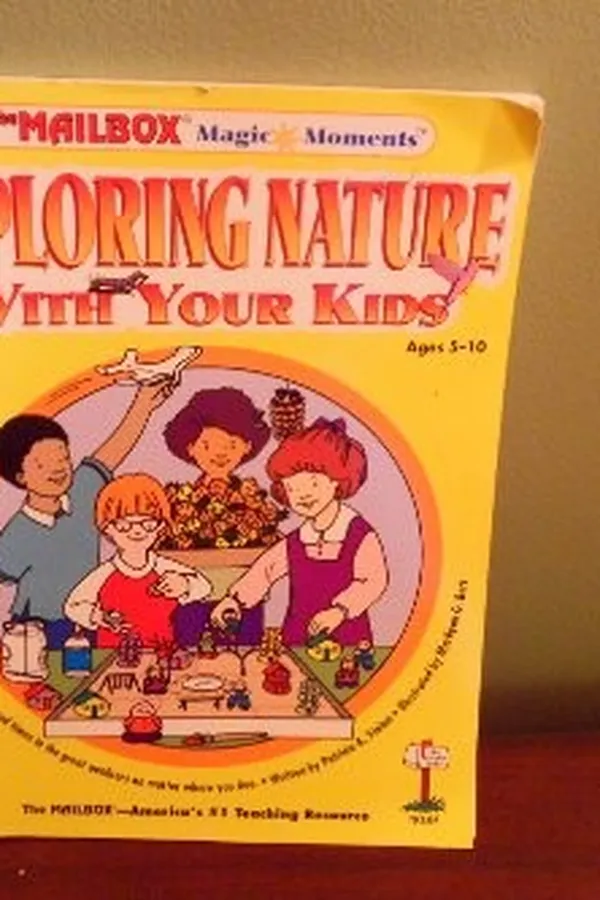Capa de Exploring nature with your kids
