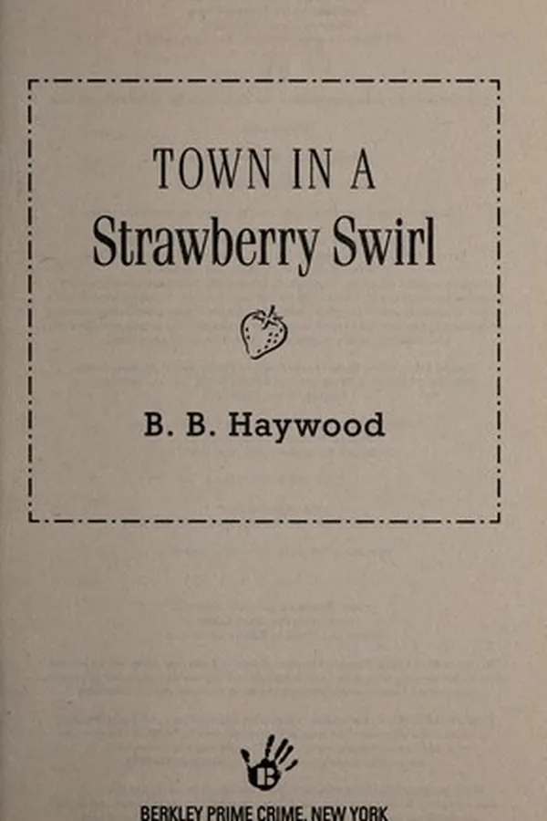 Capa de Town in a strawberry swirl