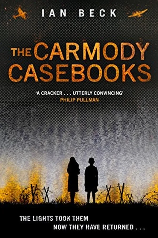 Capa de The Carmody Casebooks (The Casebooks of Captain Holloway)