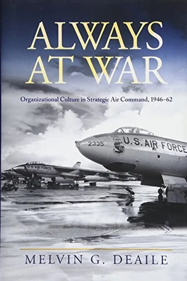 Capa de Always at War