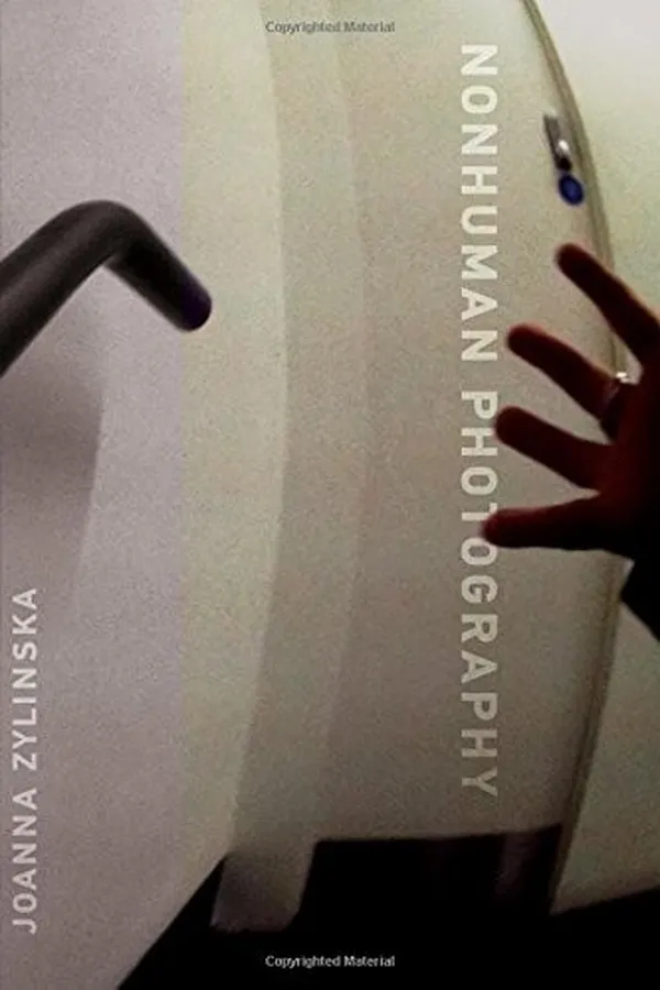 Capa de Nonhuman Photography