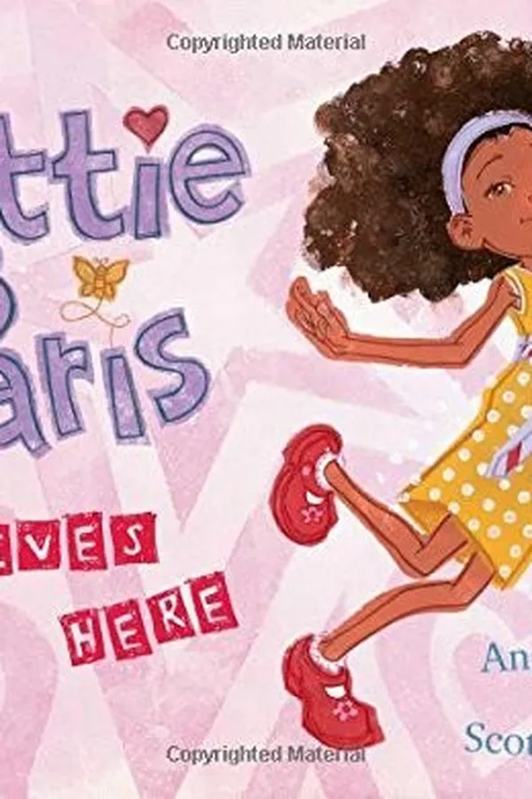 Capa de Lottie Paris lives here